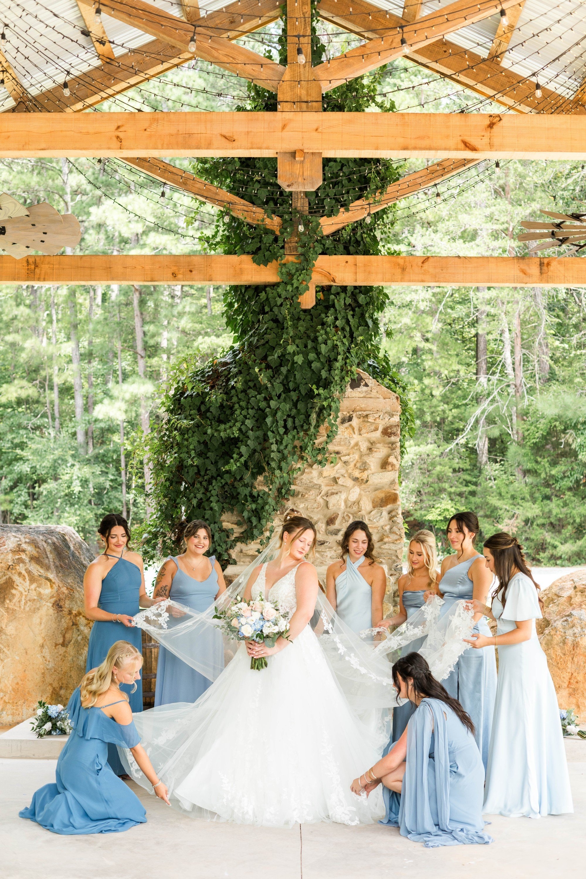 carousel-hero-element image-0